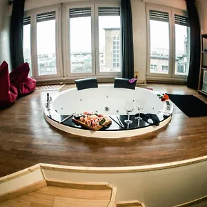 4roomz Bed and breakfast