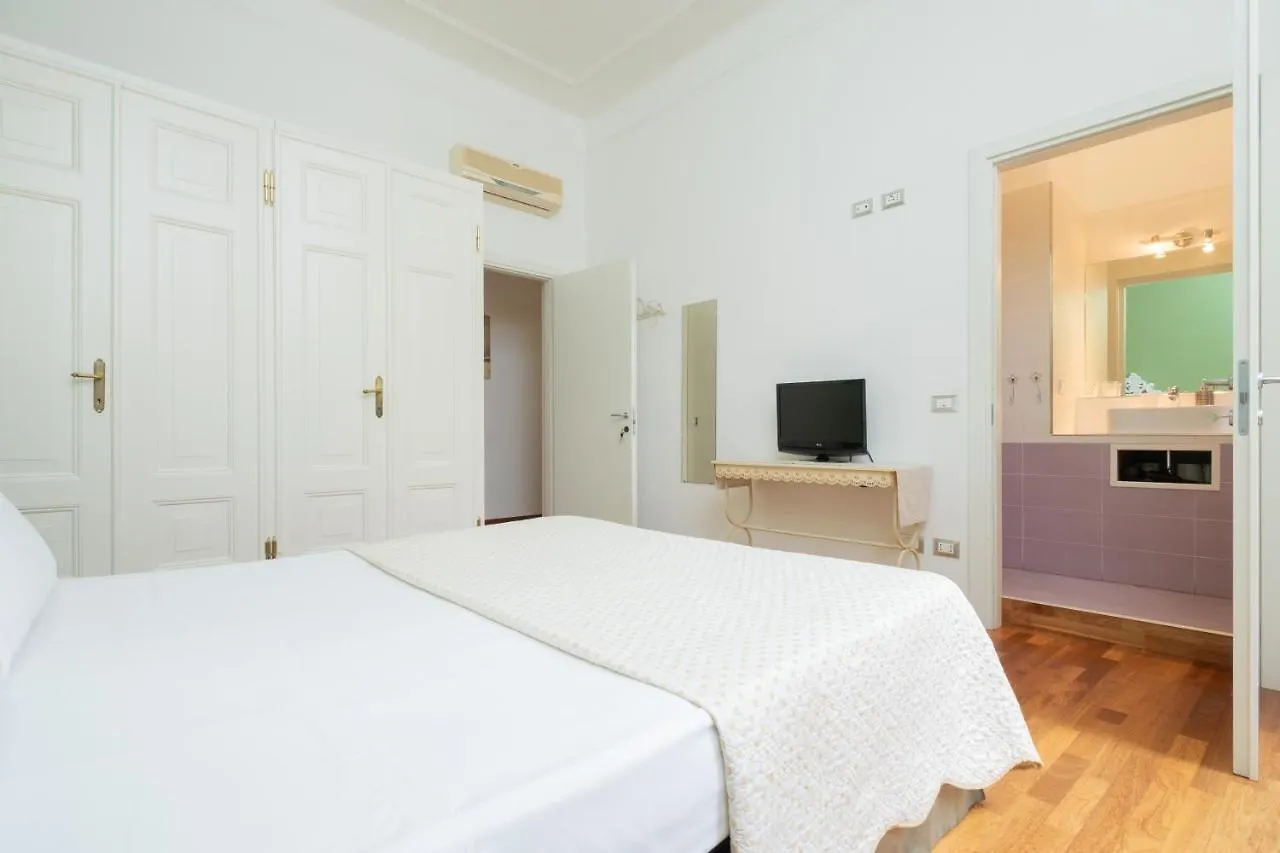 Casa Ilaria Bed & Breakfast Bologna 3*,